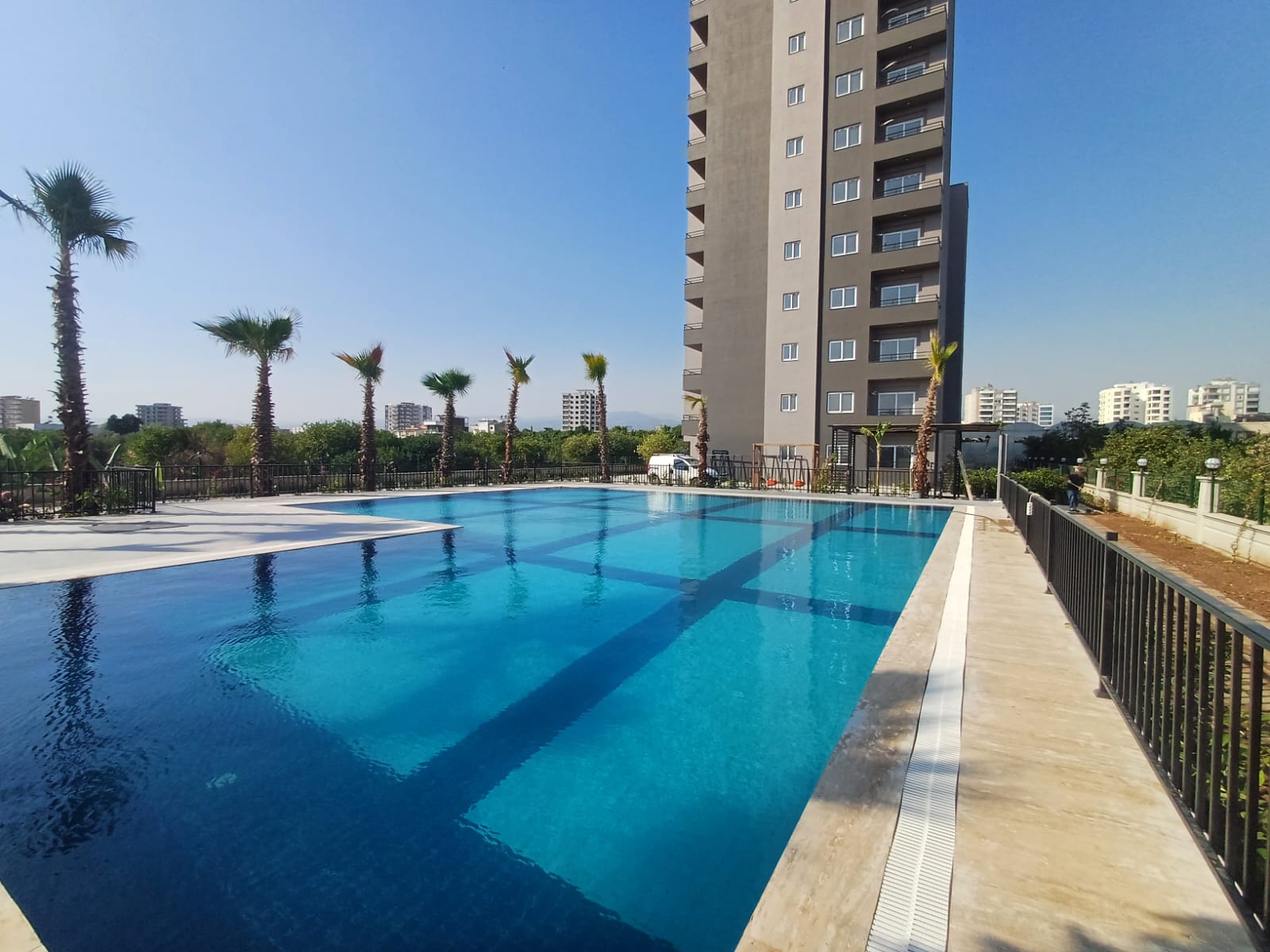 Mersin Çeşmeli&#39;de yeni kompleks 2+1 daireler, peşinatsız - SMR002