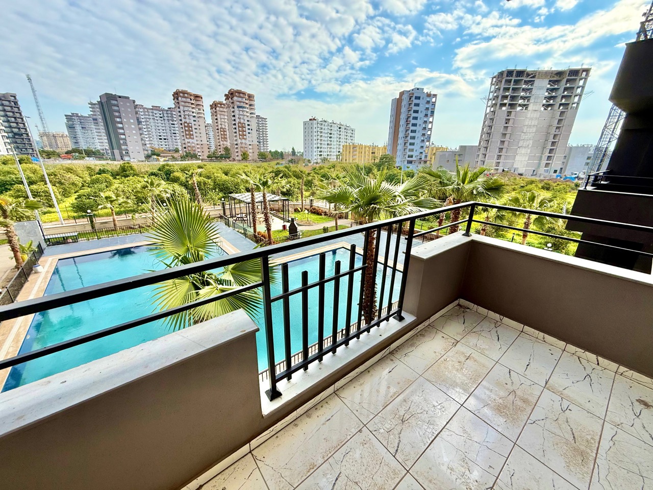 Теңізге жақын Мерсиндегі пәтер, Чесмелиде 1+1 - S535211