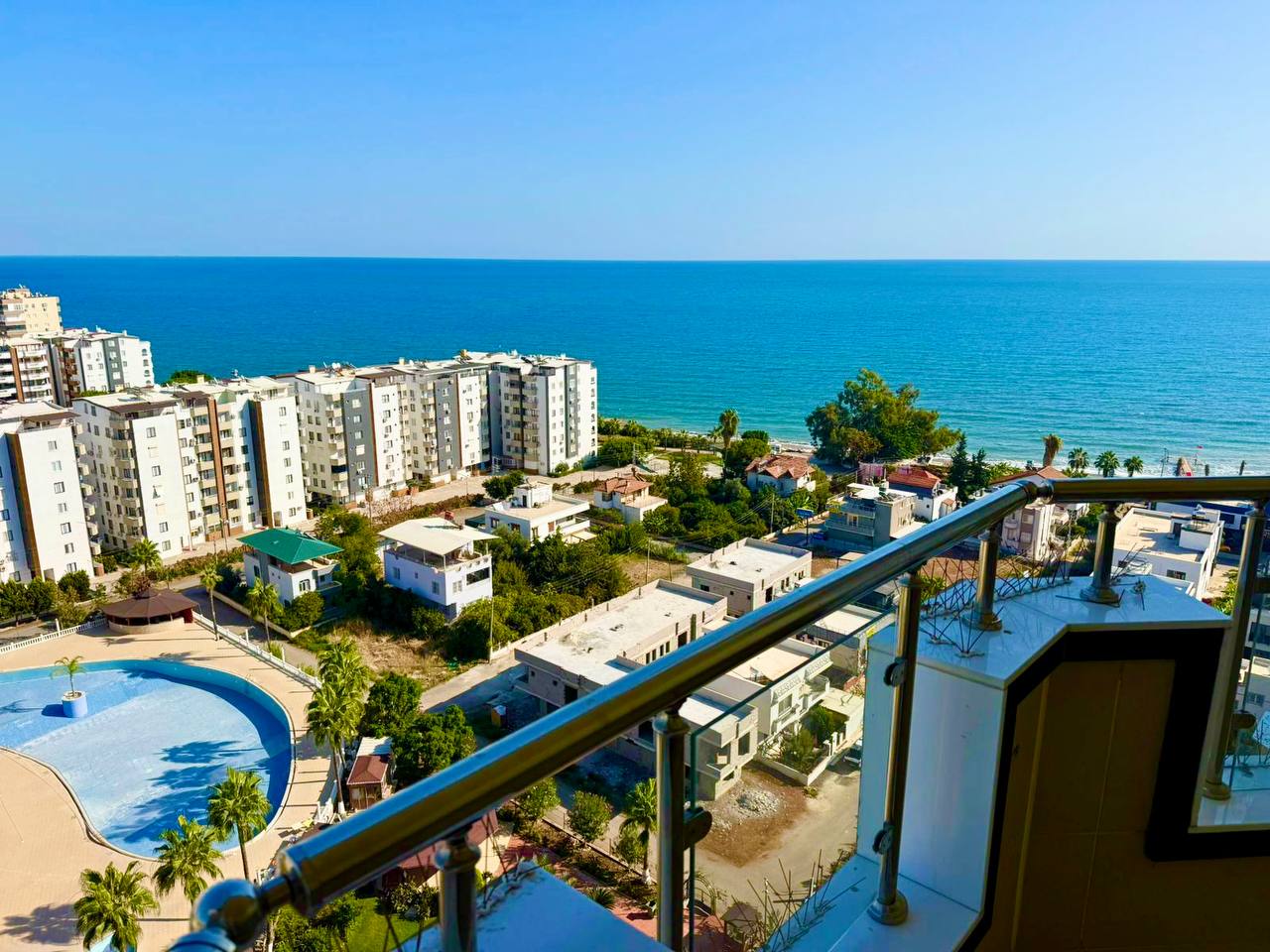 3+1 Wohnung mit toller Aussicht in Cesmeli, Mersin - AS311516v