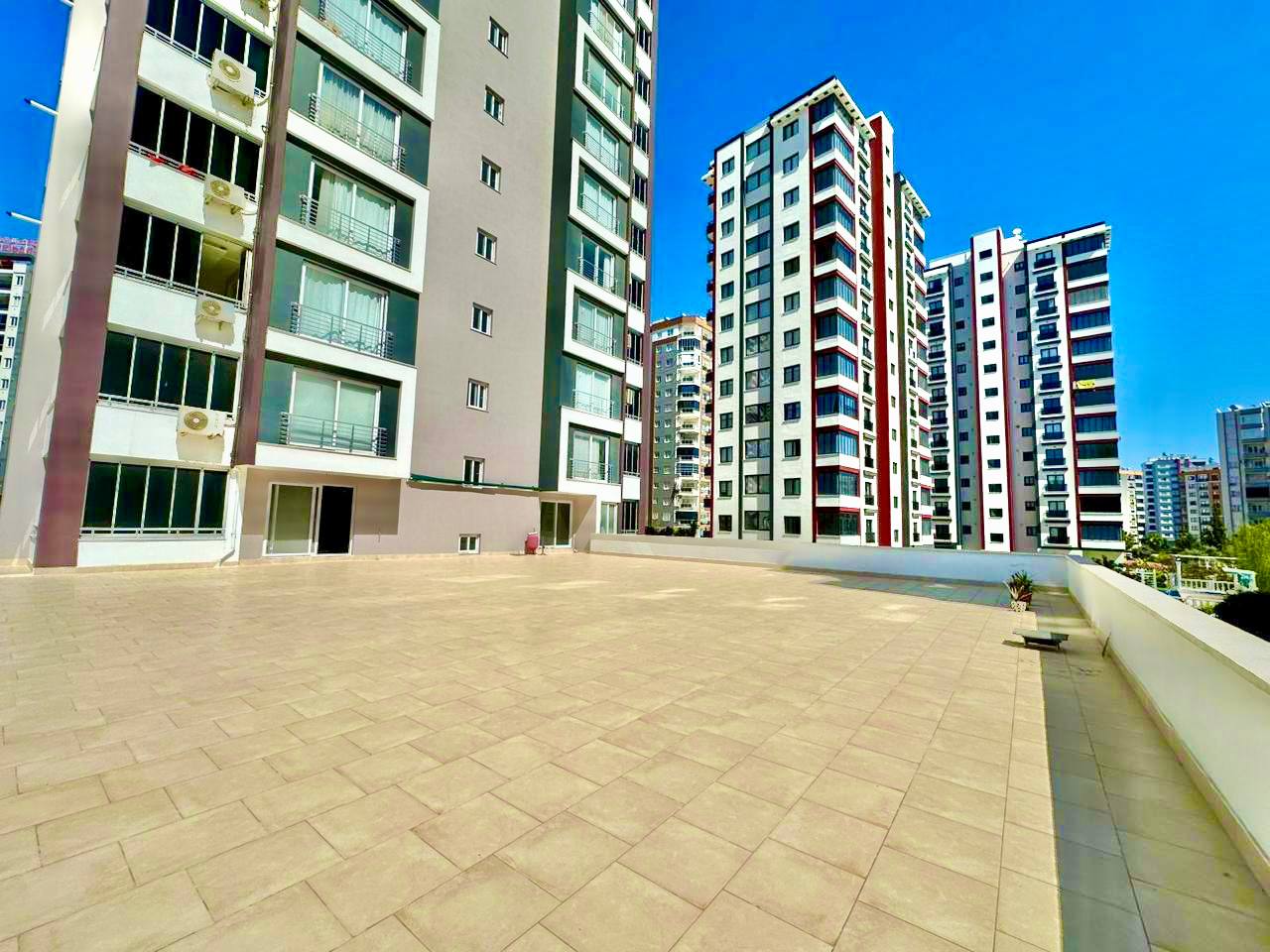 Кватэра 2 +1 з вялізнай тэрасай і асобнай кухняй, Мезітлі, Мерсін - ATMEZ22