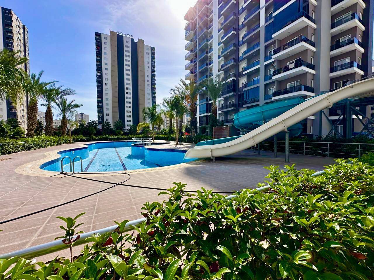 Квартира 1+1 с огромной террасой в Тедже, Мерсин - Aa62210wv