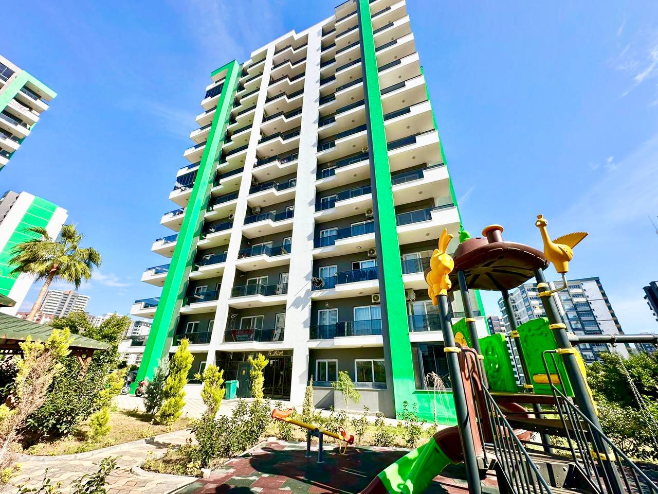 Комплекс в Мерсине, Мезитли с бассейном. Квартиры 1+1  - EPr0011