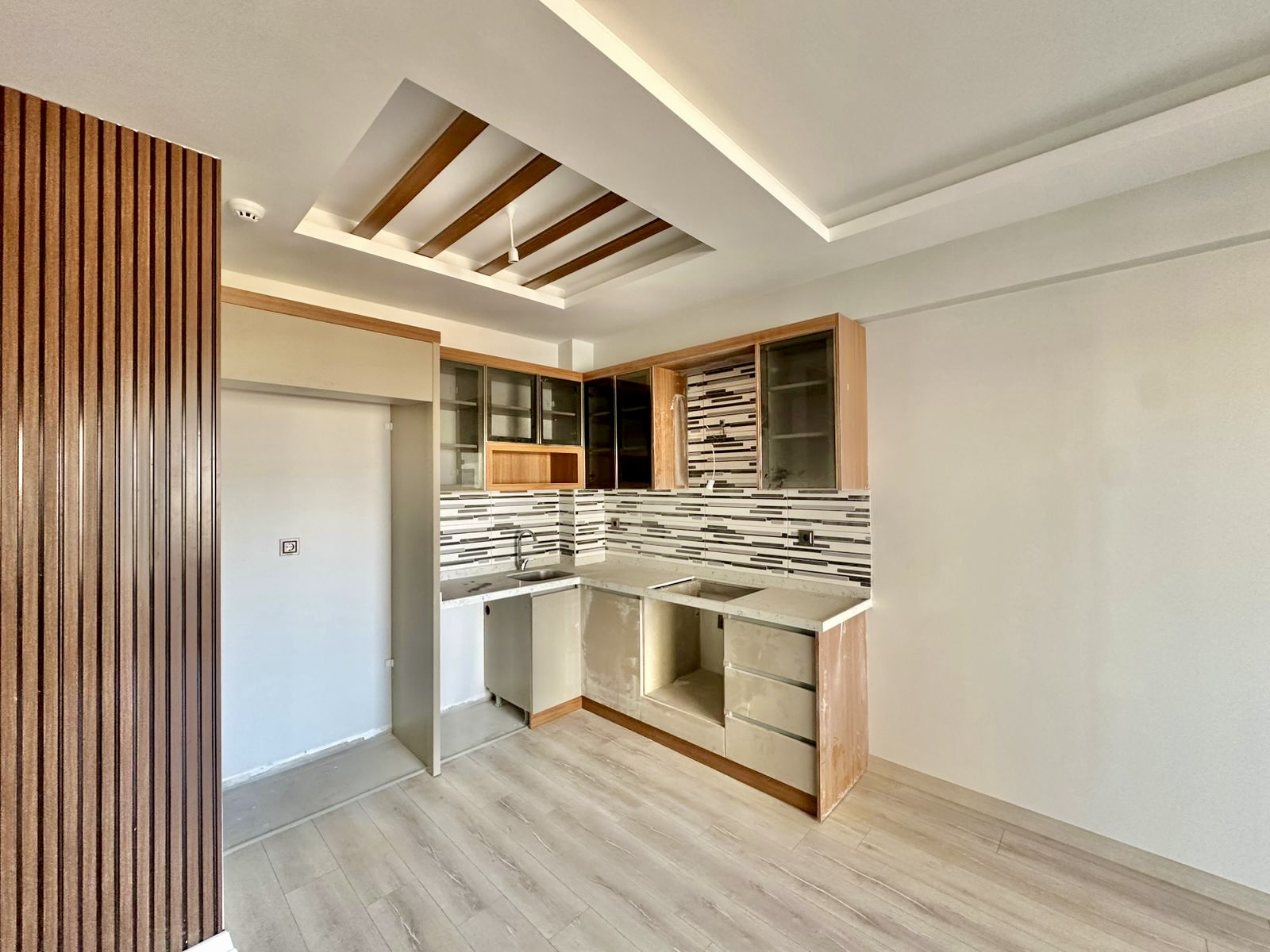 1+1 apartment in a new complex in Mersin, Tomuk - Ex235756