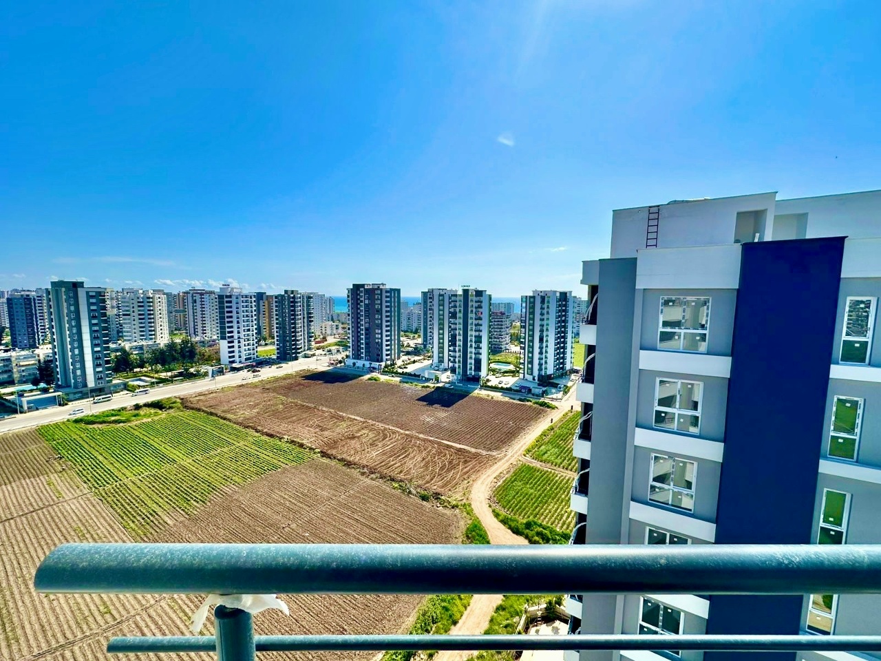 2+1-Apartment in einem neuen Komplex mit Meerblick in Tece, Mersin - IBR002164