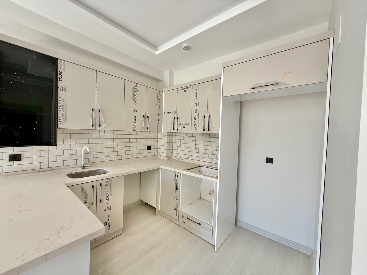 Apartment in Mersin, Arpaçbahşış 1+1 - EMHOM11v