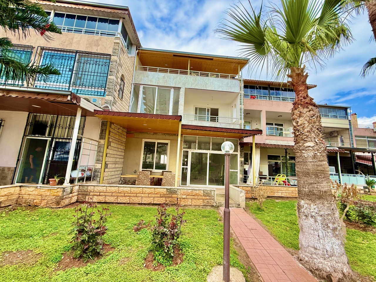 Duplex 6+2 on the first line of the sea under the residence permit and citizenship, Mezitli, Mersin - Ft62479v