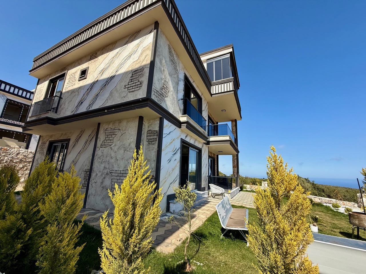 Mersin Ayash'ta panoramik manzaralı 4+2 villa - Ft75157v