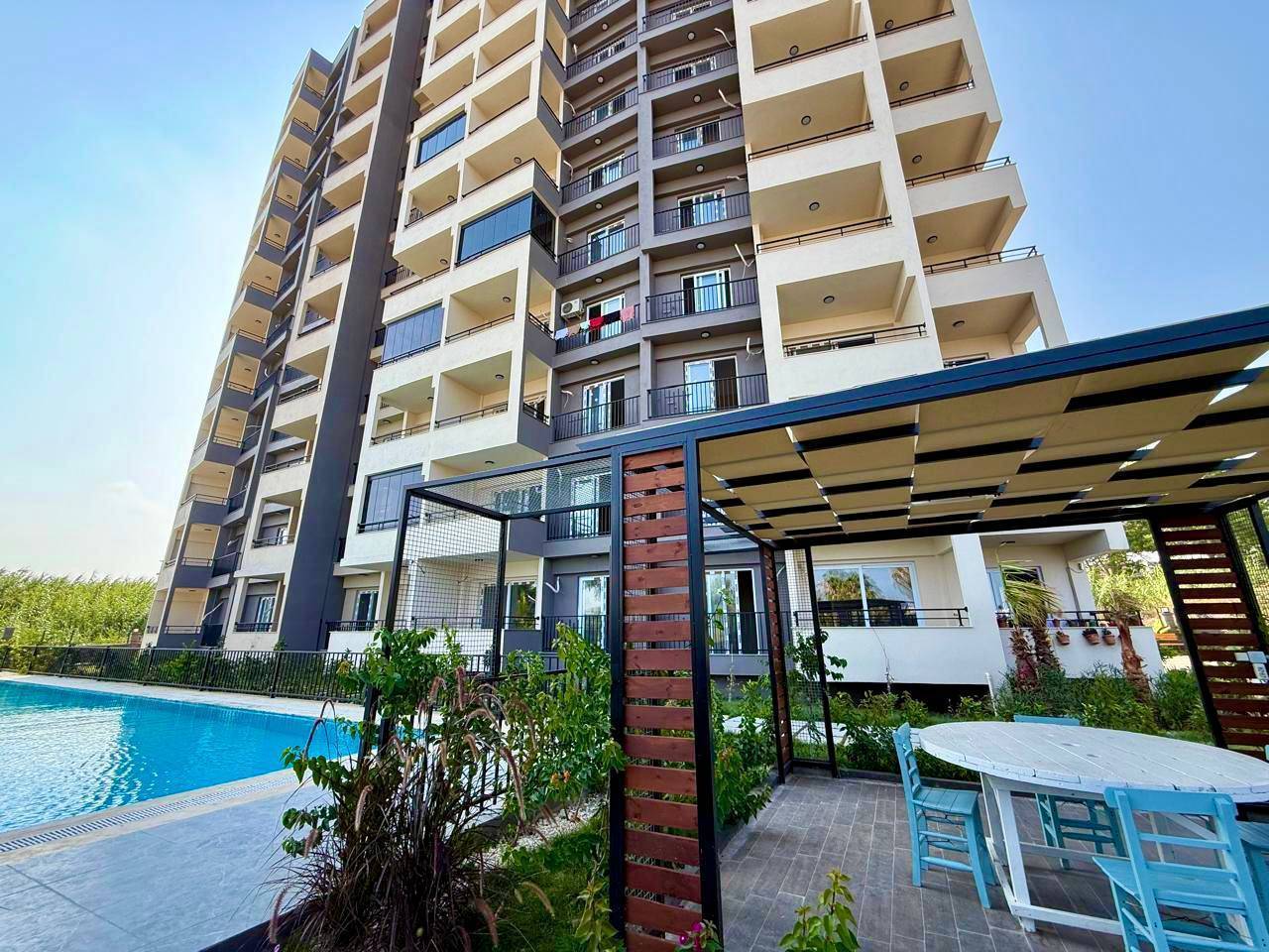 1+1 apartment in a new complex by the sea, Kargıpınary, Mersin - SMSE1197v