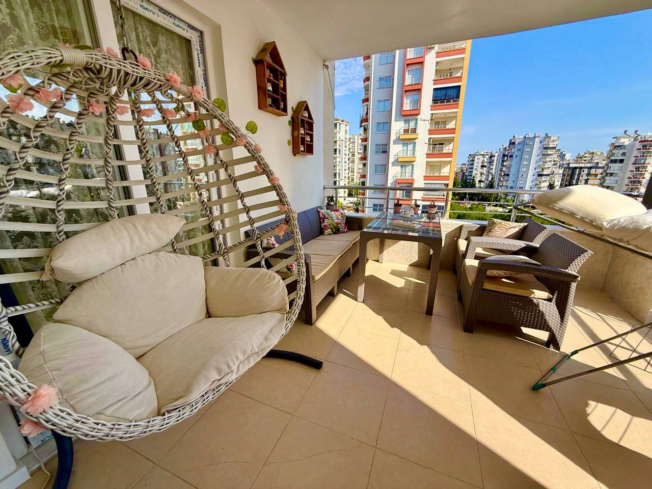 Mersin Mezitli&#39;de geniş teraslı ferah 4+1 daire - Sdft41511v