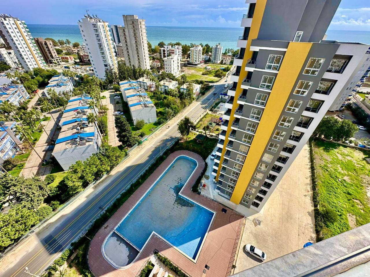 Новый комплекс с панорамным видом в Мерсине, Тедже, квартиры 2+1 - Vip22