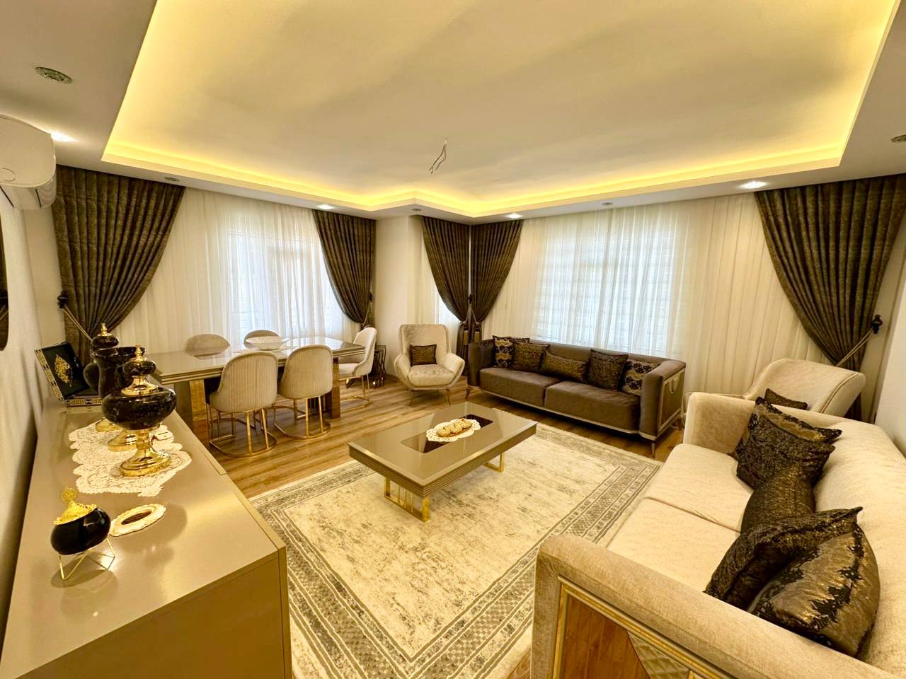 Mersin, Mesitli - FT75200&#39;de Konut İzni için Mükemmel Onarım ile Daire 3+1