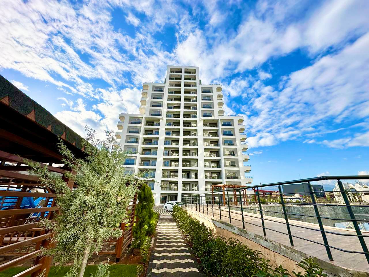 2+1 Apartment with Two Terraces in Tece, Mersin - Am777821w