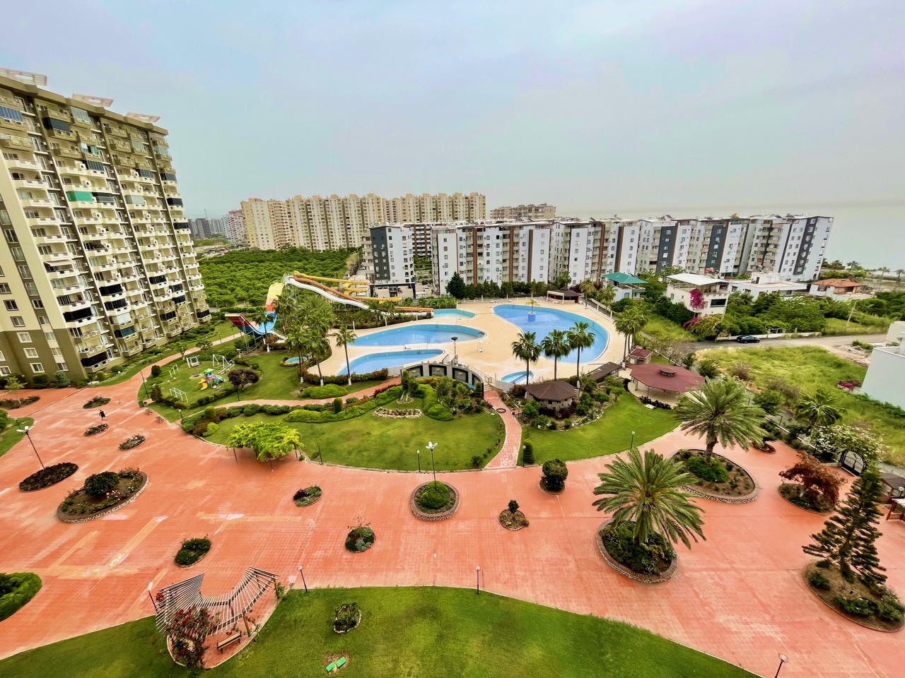 Mersin Çeşmeli&#39;de 1. Sıra 3+1 Eşyalı Daire - ALG4531