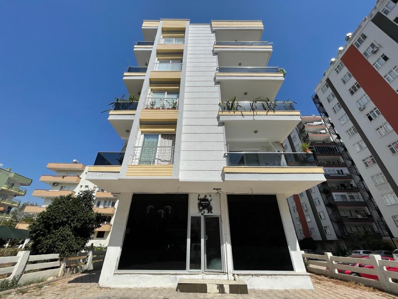 Erdemli'de ticari alan - MERCOMER