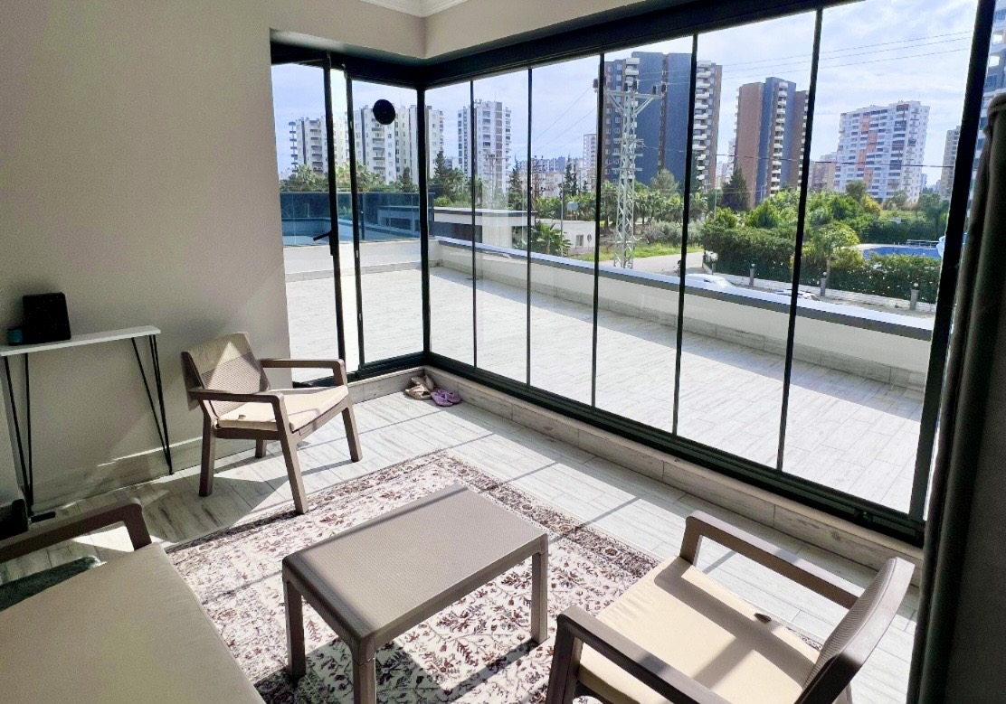 Үлкен террассасы бар пәтер, 2+1 жиһаздалған Теже, Мерсин - IM792155