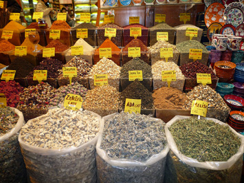 Большой выбор турецких сладостей