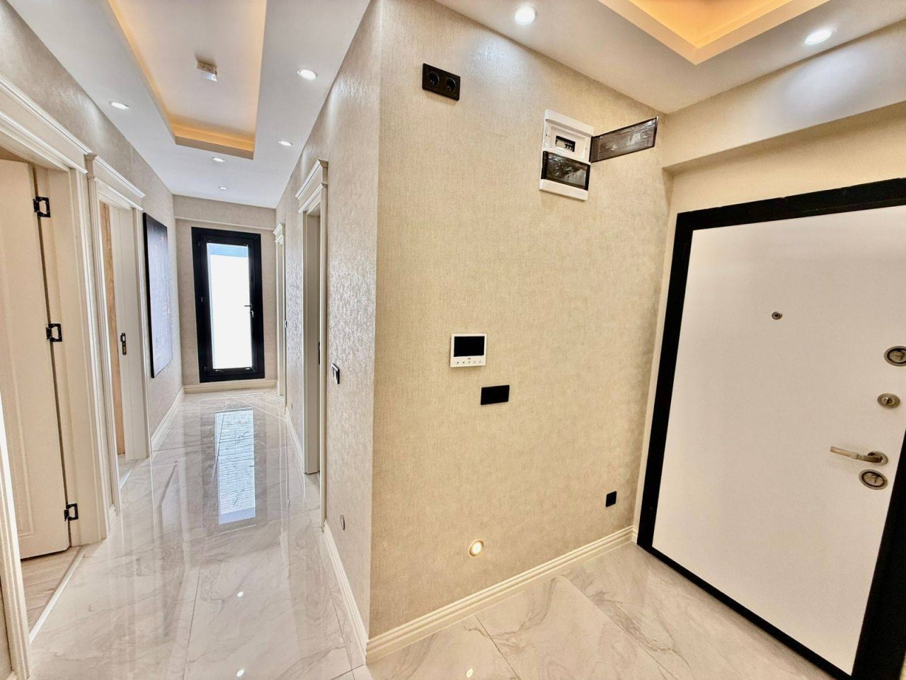 Mieszkanie 3 pokoi 110 m² Mezitli, Turcja