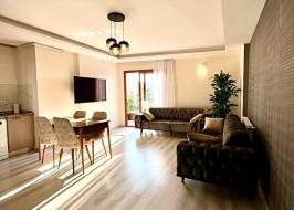 e6cd44f9-5b75-45e7-8439-2ab8badfe4ff_original