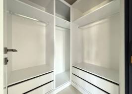 b6c38958-d515-4bfa-a5fa-67cd96bca459_original