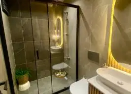 photo_5384343071996631582_y_original