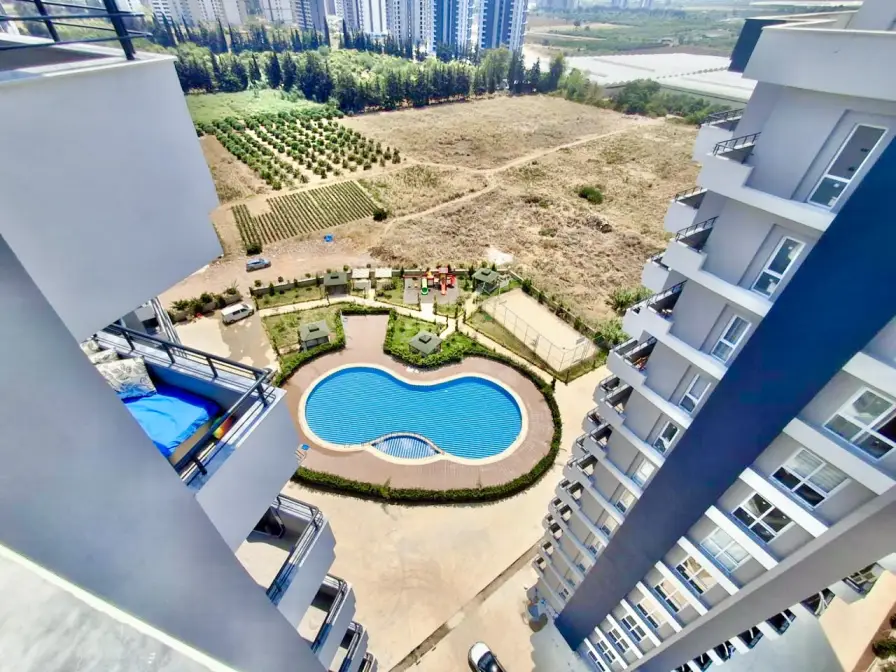 2+1 apartment in a new comfort class complex with sea view in Tece , Mersin - IBR002139