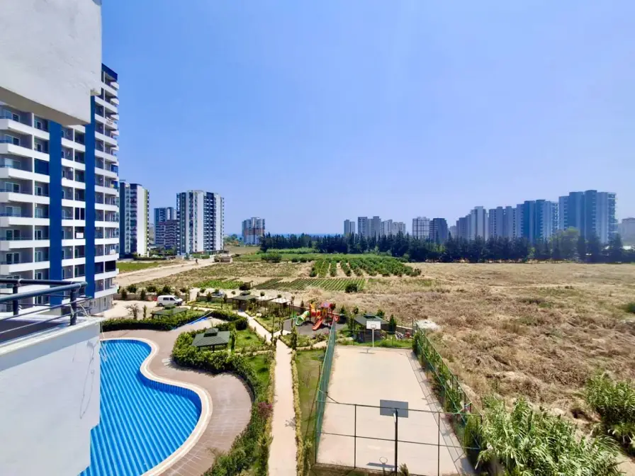 New complex of 2+1 comfort class apartments with sea views in Tece , Mersin - IBR002119