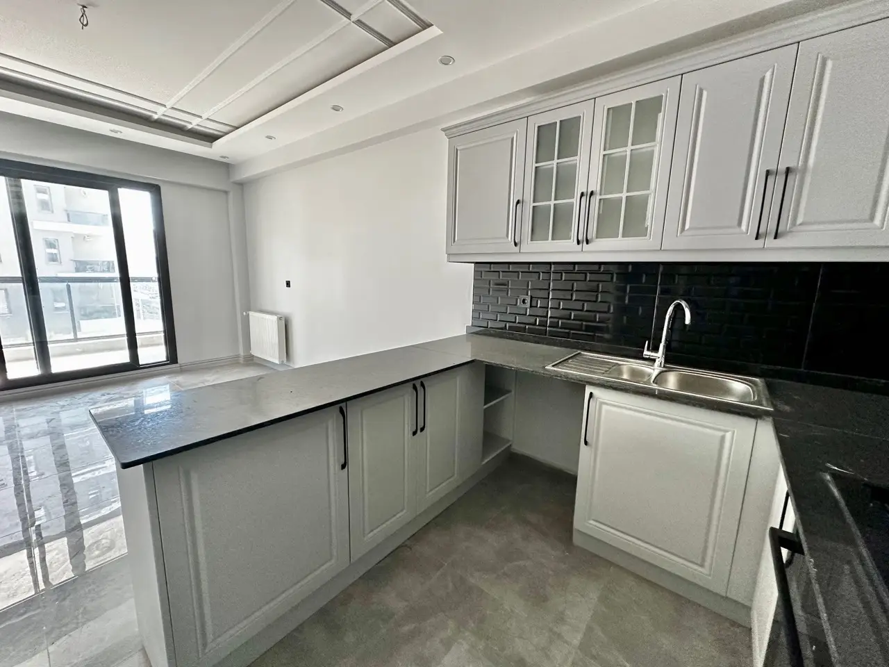 Luxury 1+1 Apartment with Appliances, Mersin, Arpaçbahşiş - SU605811