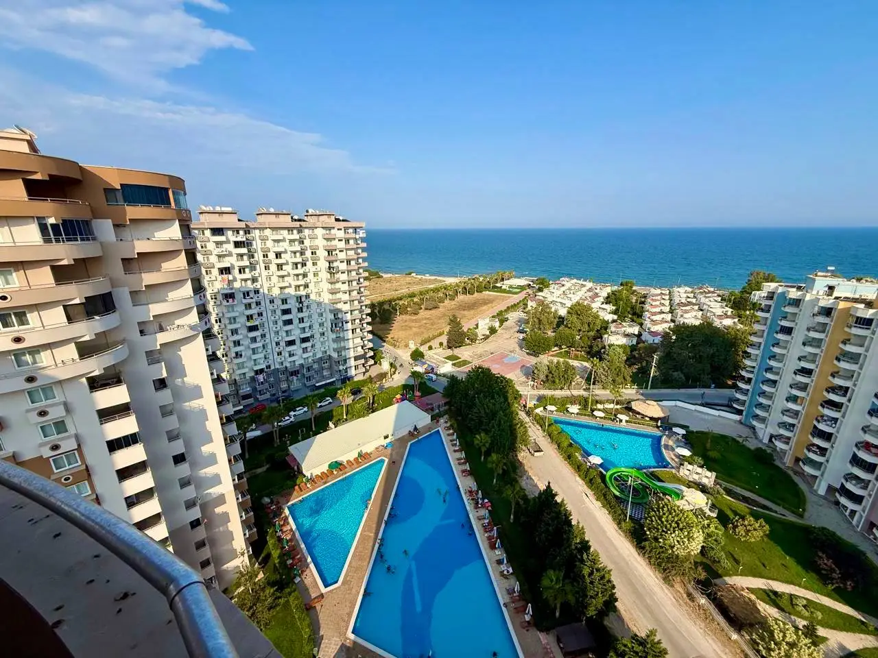 Квартира на первой линии, 2+1 с мебелью в Мерсине, Чешмели - ASF21510