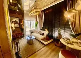 photo_5384343071996631585_y_original