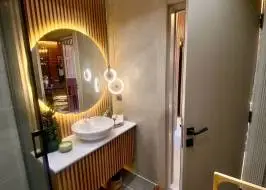 photo_5384343071996631577_y_original