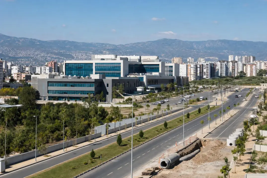 Infrastructure development in Mezitli near residential areas and a new medical facility