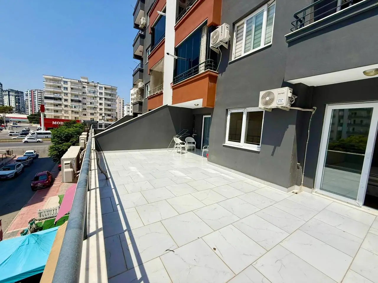 2+1 Wohnung in Mezitli mit großer Terrasse - AL21280v