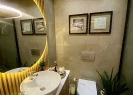 photo_5384343071996631602_y_original