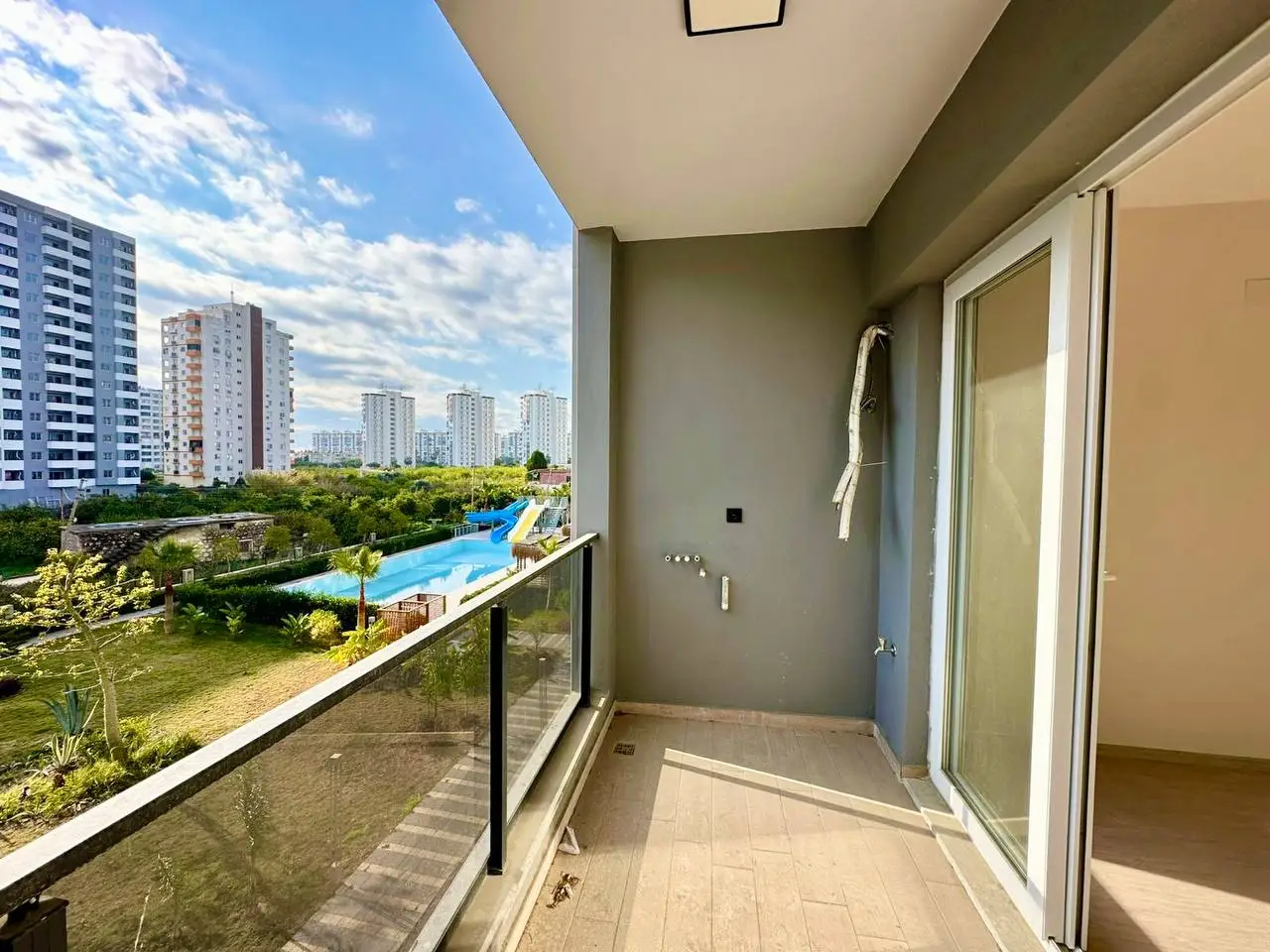 Просторная квартира 1+1 в Чешмели, Мерсин - Lu1521w