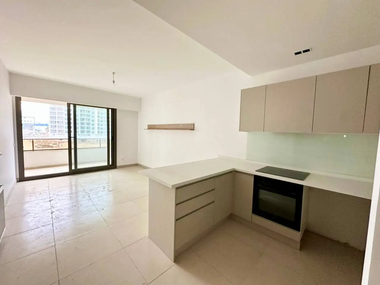 1+1-Apartment in einer Premium-Anlage in Tece, Mersin - Aa4064711vw