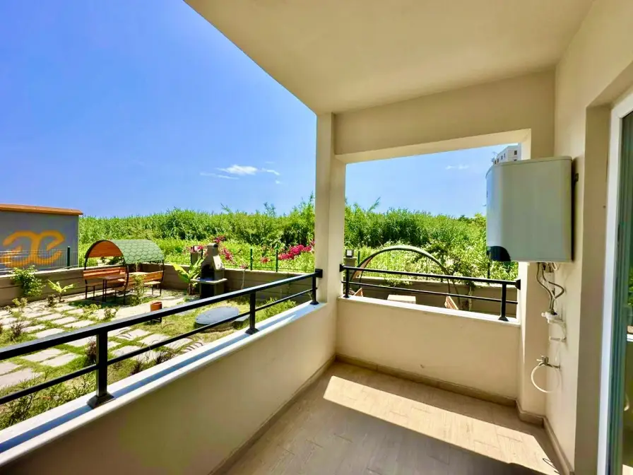 1+0-Apartment zur Miete in Kargıpınarı, Mersin, mit Blick auf einen Zitronenhain - Se0108