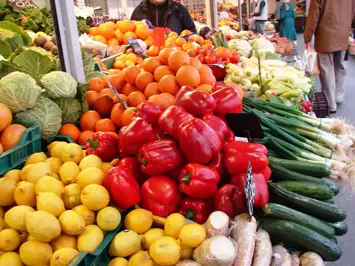 Большой выбор турецких сладостей