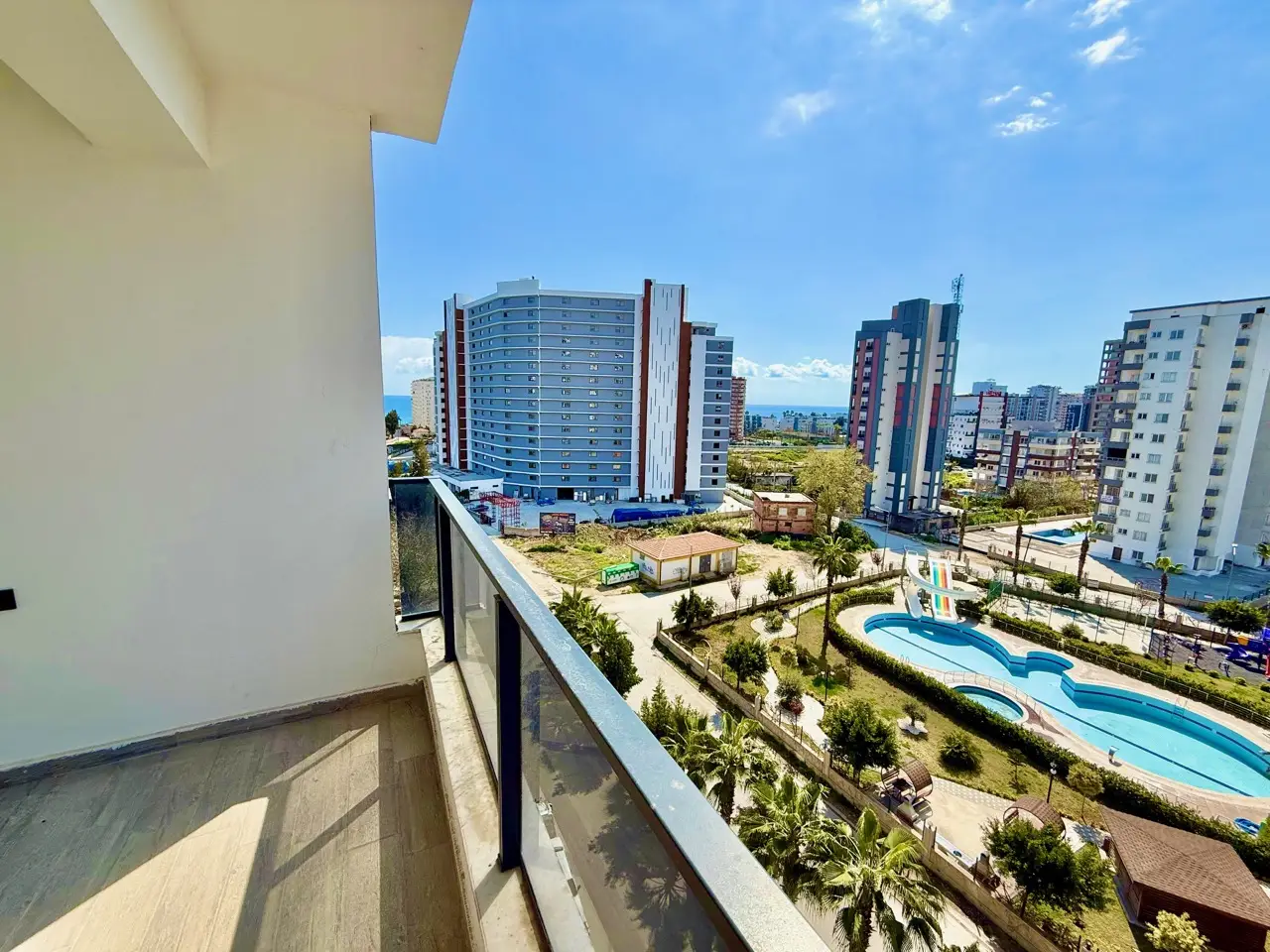 2-bedroom apartment with separate kitchen - Lu2170v