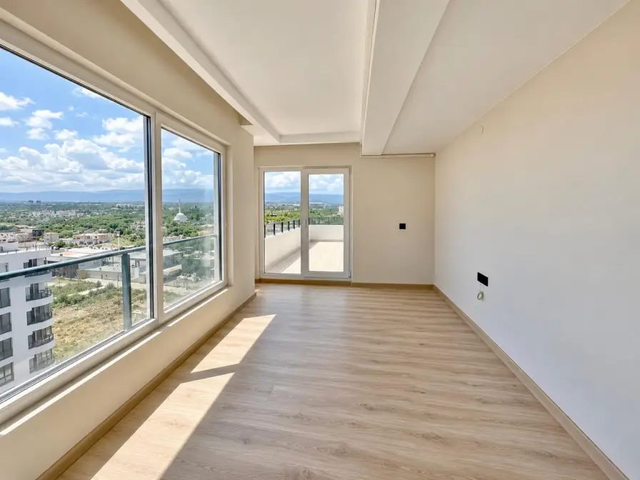 2+1 apartment with a huge terrace in Tece , Mersin - As1002275