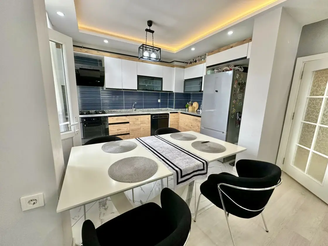 Велика квартира 3+1 з меблями та технікою в Теджі, Мерсін - Na853173w