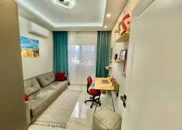 a476351b-a400-474d-9516-35ee19da306d_original