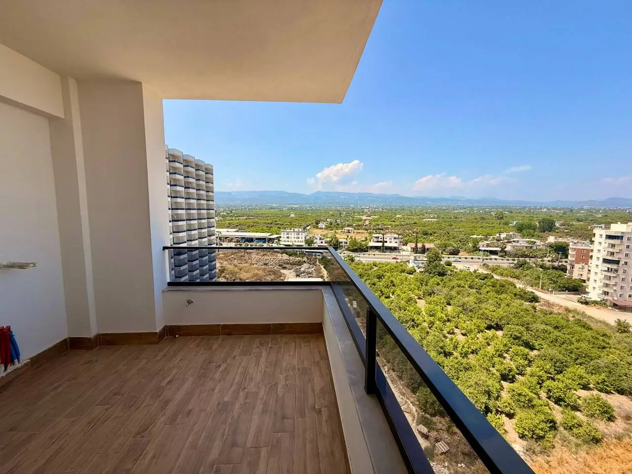 Mersin Tomuk'ta tadilatlı 2+1 daire - Ft75199v