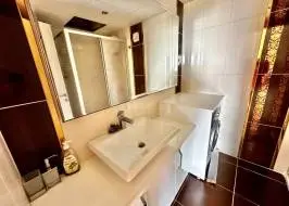 IMG_0BA0B603C1B4-6_Riginal